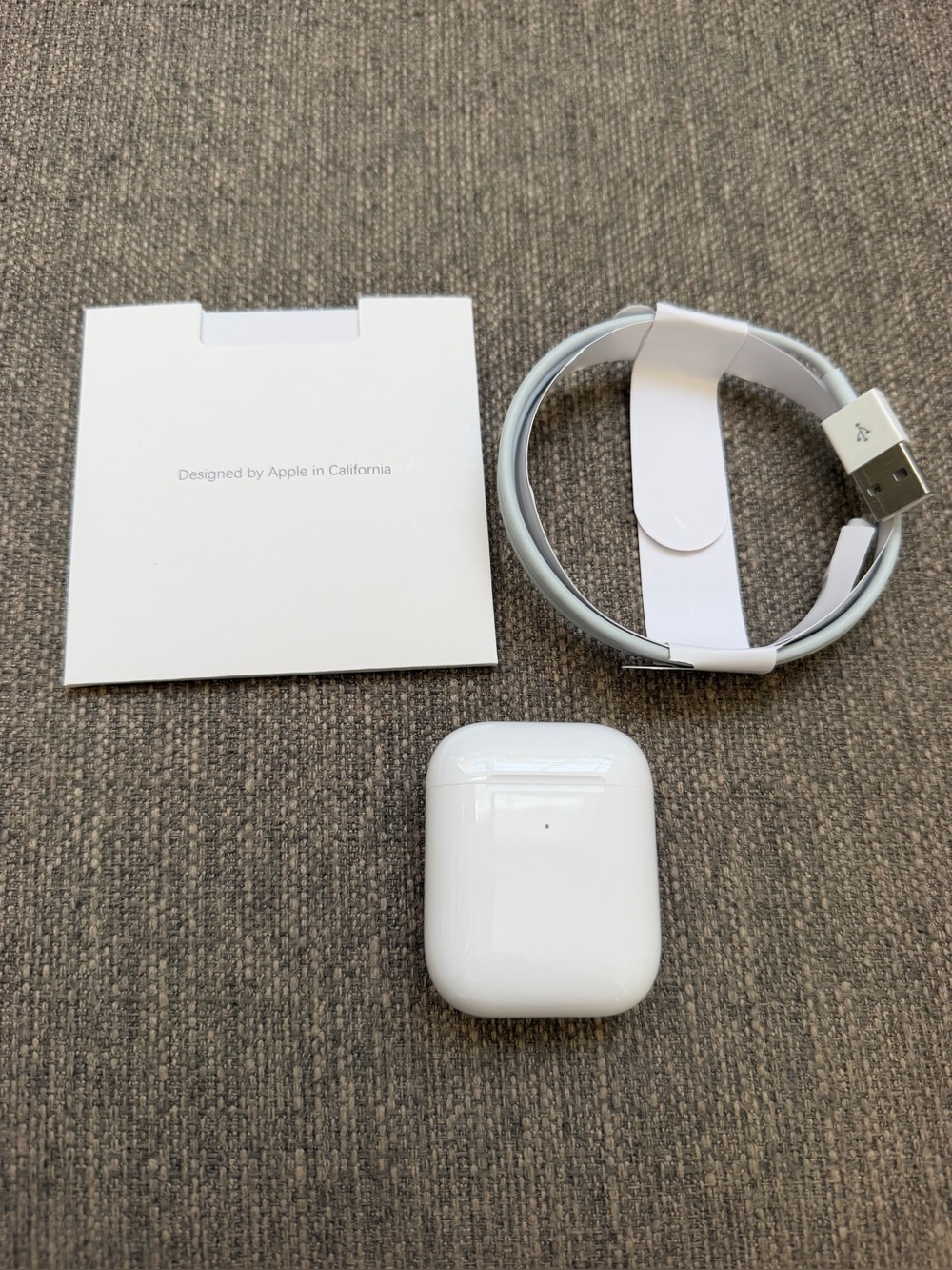 Apple AirPods (2nd Generation) In-Ear Earbuds with Charging Case, White